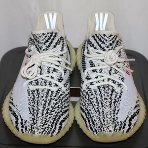 Yeezy Boost 350 V2 Zebra Colorway Sneakers. Men's 6. Women's 7.5.